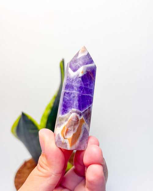 Amethyst Lace Agate Tower